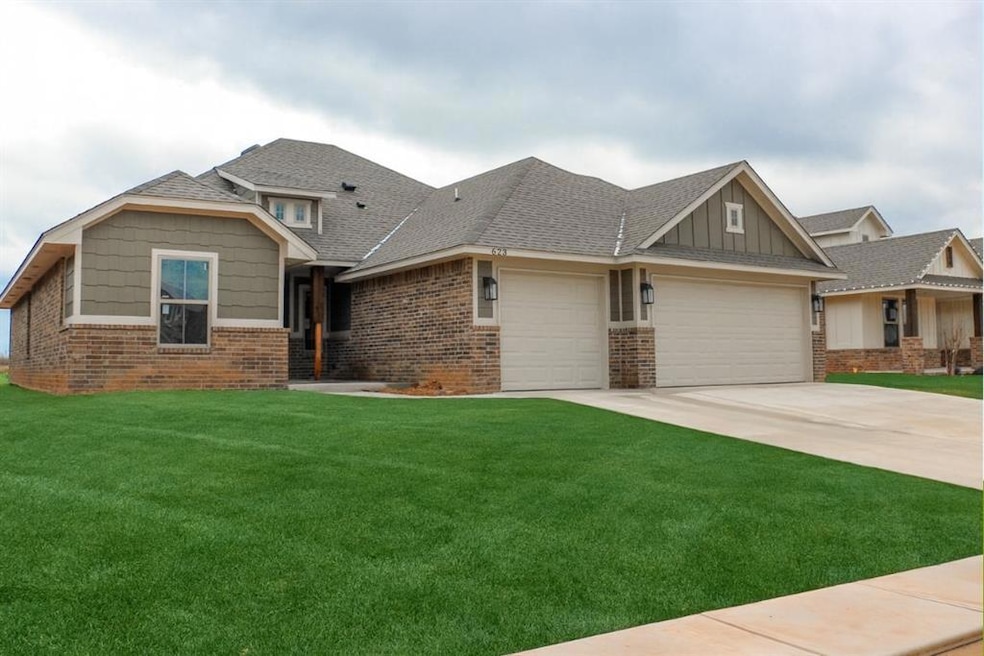 623 Honey Springs Ln, Shawnee, OK 74804 - photo 1