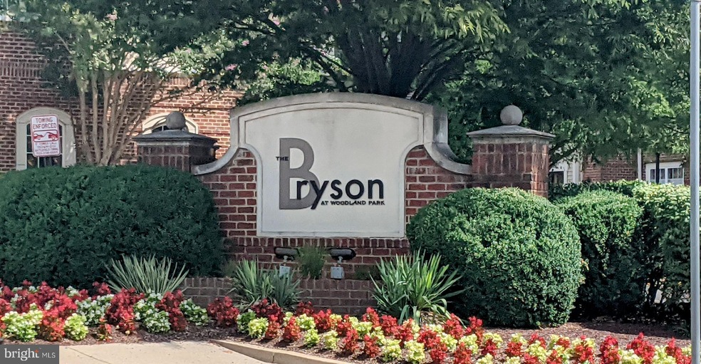 12900 Centre Park Cir unit 407, Herndon, VA 20171 - photo 1