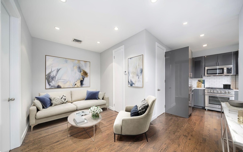 199 Prince St unit 27, New York, NY 10012 - photo 1