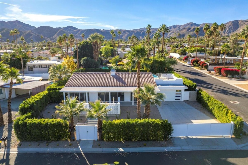 For Sale $949,000 • Co-Listing Agent