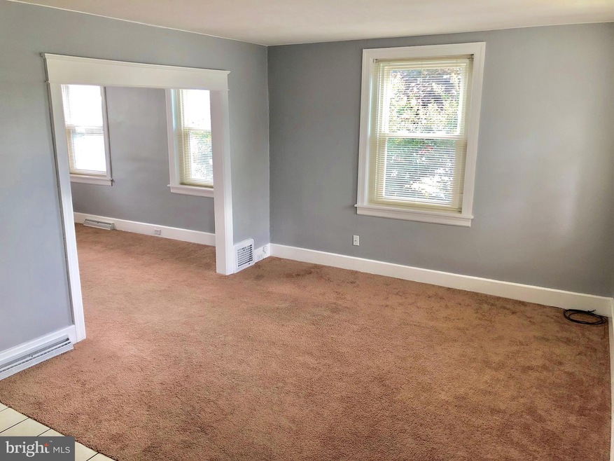 300 S 3rd Ave, Reading, PA 19611 - photo 1