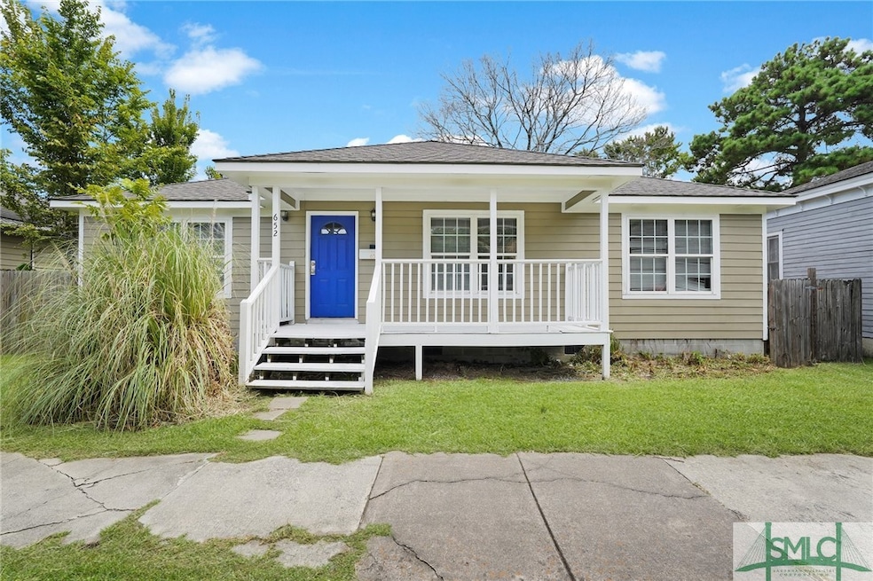 652 E Anderson St, Savannah, GA 31401 - photo 1