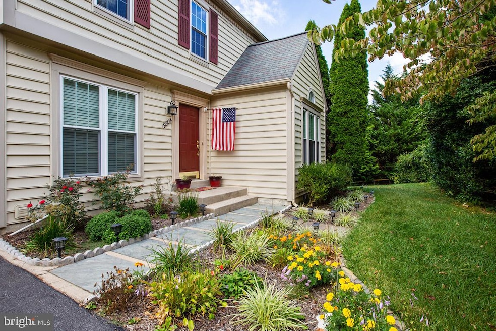 9504 Aspenwood Place, Montgomery Village, MD 20886 - photo 1