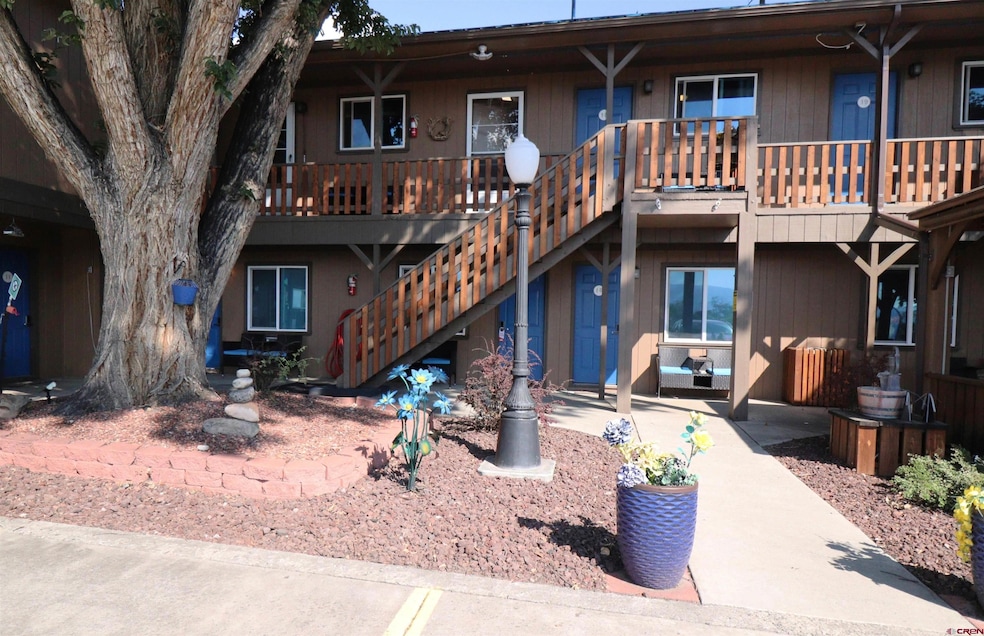 885 S Grand Mesa Dr, Cedaredge, CO 81413 - photo 1