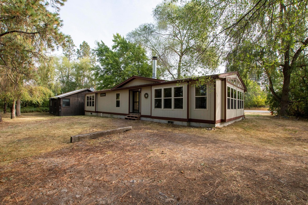 422 Maple Dr, Kalispell, MT 59901 - photo 1