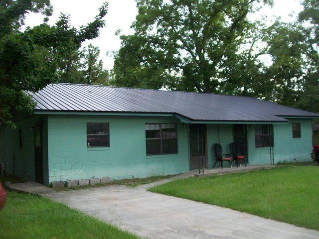 803&805 Willow St, Douglas, GA 31533 - photo 1