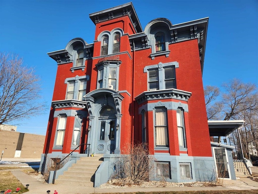 701 Center #16 Ave unit 16, Bay City, MI 48708 - photo 1