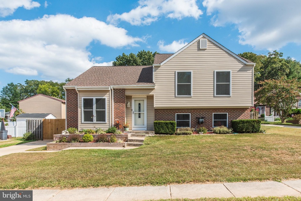 215 Sandhill Rd, Essex, MD 21221 - photo 1