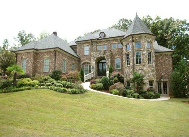 Exterior Front. Front View
