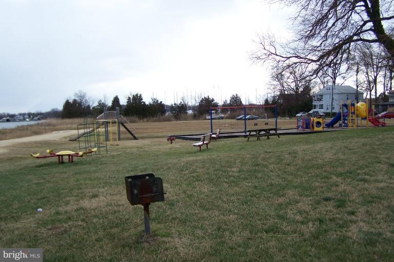 3646 Beach Drive Blvd, Edgewater, MD 21037 - photo 1