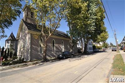 323 2nd St unit B, Slatington, PA 18080 - photo 1