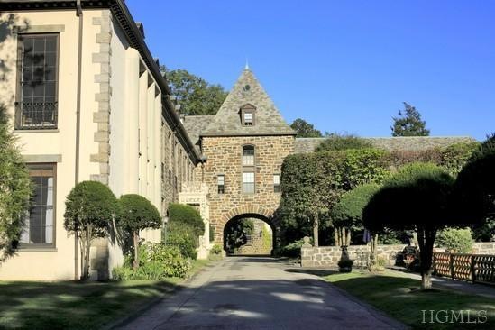 341 Furnace Dock Rd unit 47, Cortlandt Manor, NY 10567 - photo 1