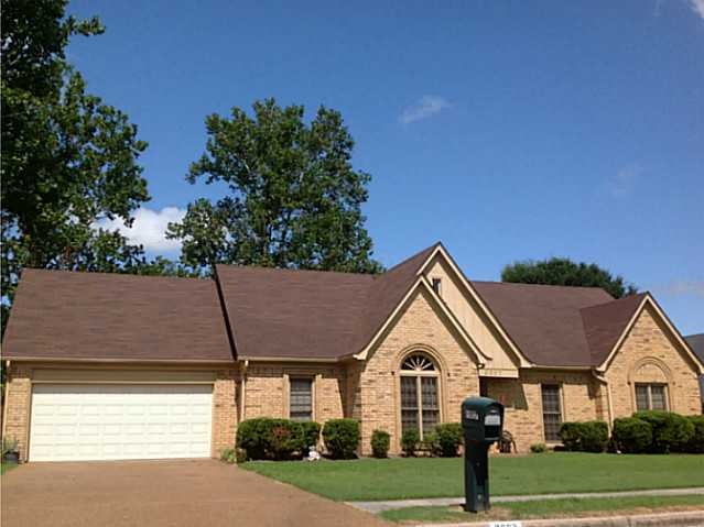 Gorgeous Home with Excellent Curb Appeal! New Roof