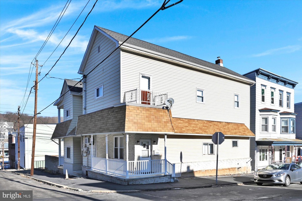 1039 Walnut St unit 1, Ashland, PA 17921 - photo 1