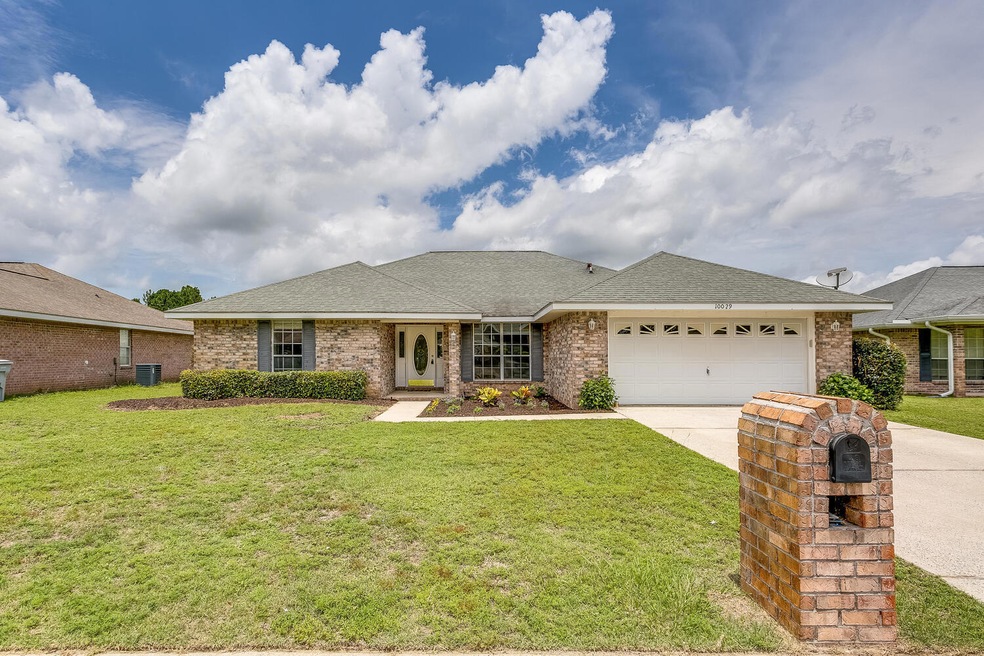 10029 Parker Lake Cir Navarre-large-001-