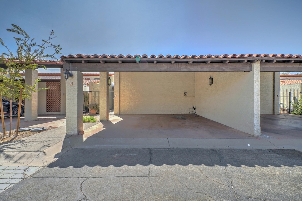 7 E Loma Ln-1