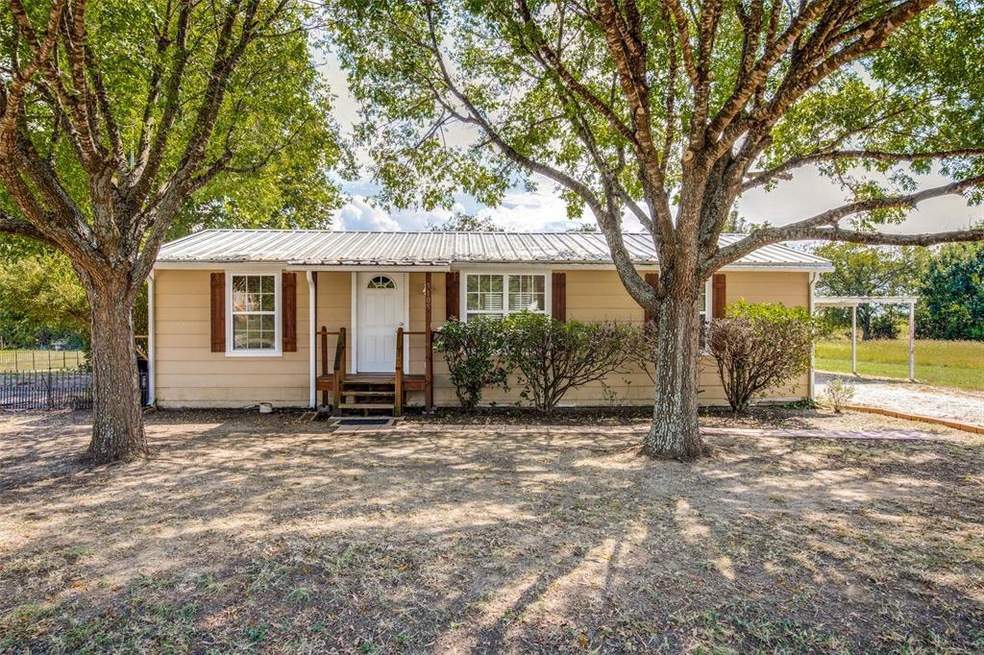 3105 N Fork Ct, Granbury, TX 76049 - photo 1