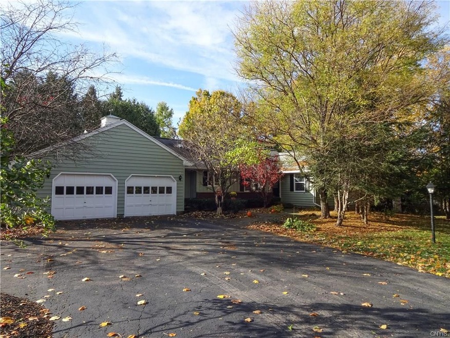 Welcome to 4918 Hyde Road! This lovely Eagle View 