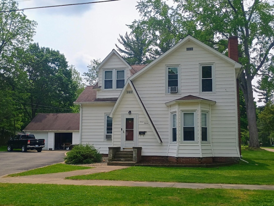 315 Spring St, Big Rapids, MI 49307 - photo 1