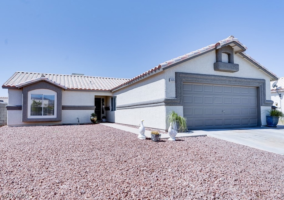 Wonderful cozy home with excellent curb appeal, lo