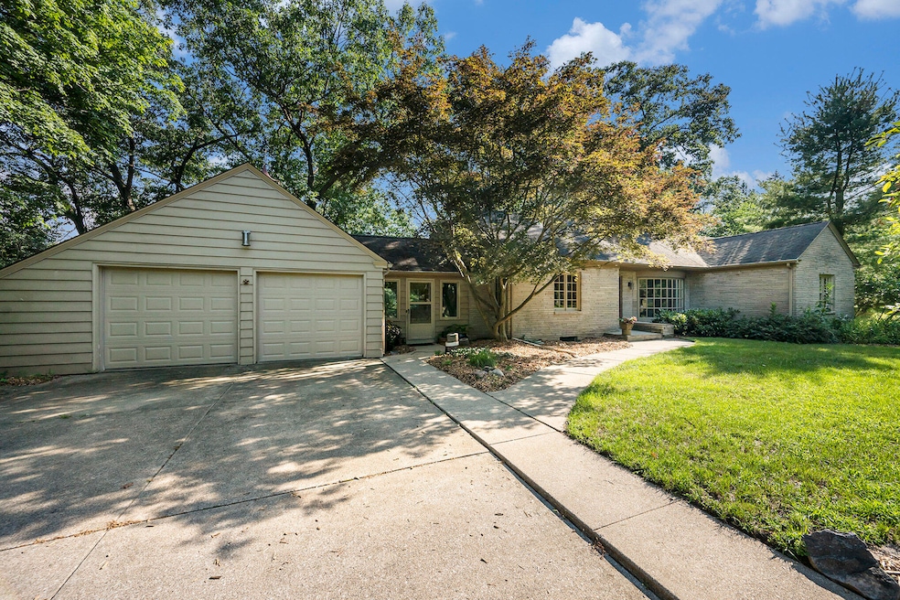 For Sale $379,907 • Co-Listing Agent