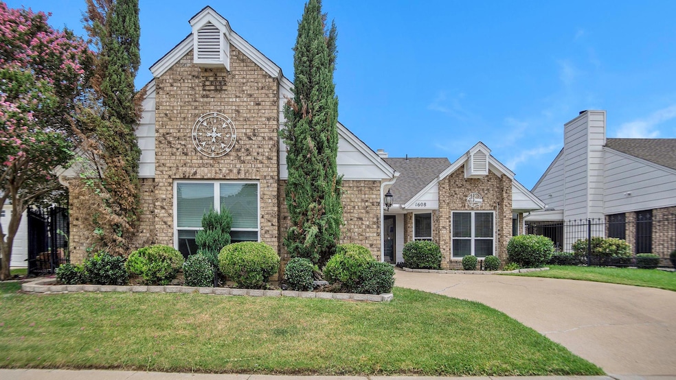 1608 Autumn Chase Square, Bedford, TX 76022 - photo 1