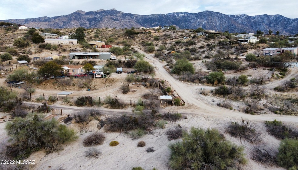 Red Range Neighbors and mt views