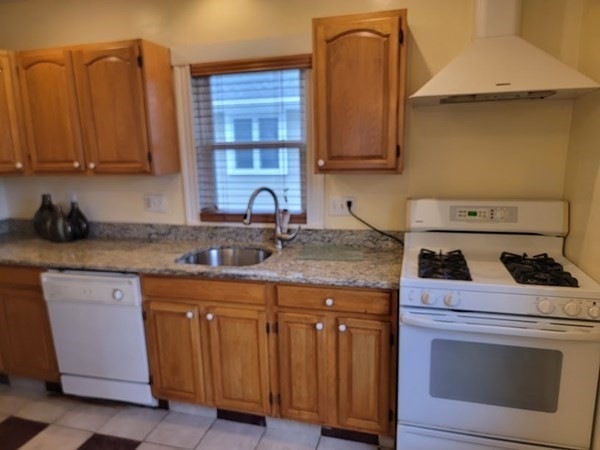 26 Massasoit St unit 2, Boston, MA 02136 - photo 1