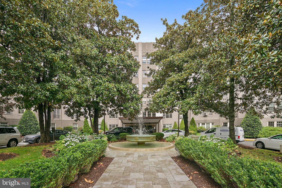 Woodley Park Towers unit 528, Washington, DC 20008 - photo 1