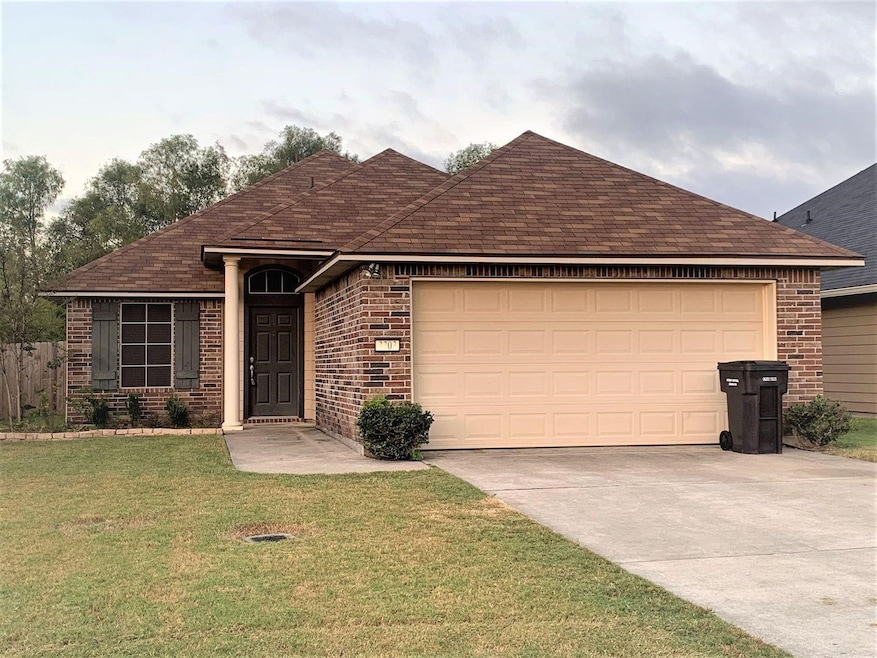 3303 Grand Lake Dr, Bossier City, LA 71111 - photo 1