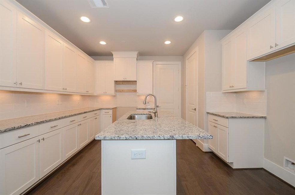 2604 Lasalle St, Fort Worth, TX 76111 - photo 1