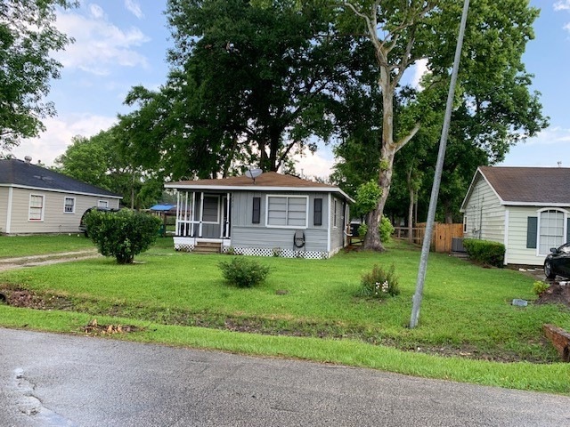 7317 Saint Louis St, Houston, TX 77028 - photo 1