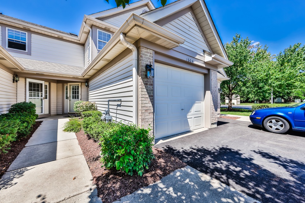 1604 Grove Ave unit 1B1604, Schaumburg, IL 60193 - photo 1