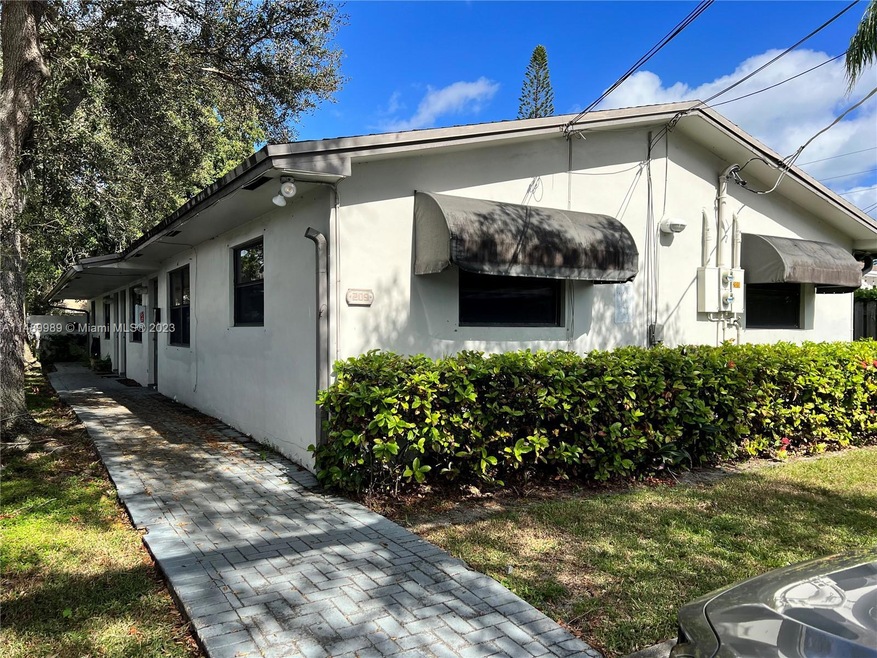 209 SW 7th St unit 1-2, Dania, FL 33004 - photo 1