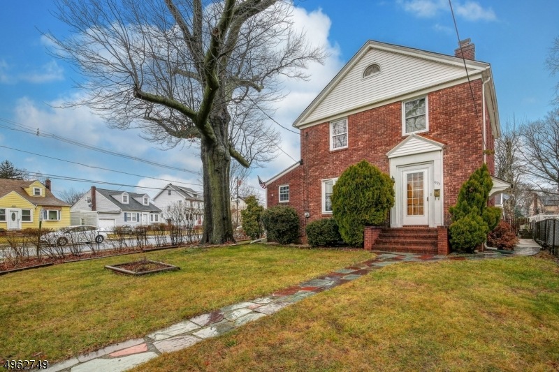 995 W Chestnut St, Union, NJ 07083 - photo 1