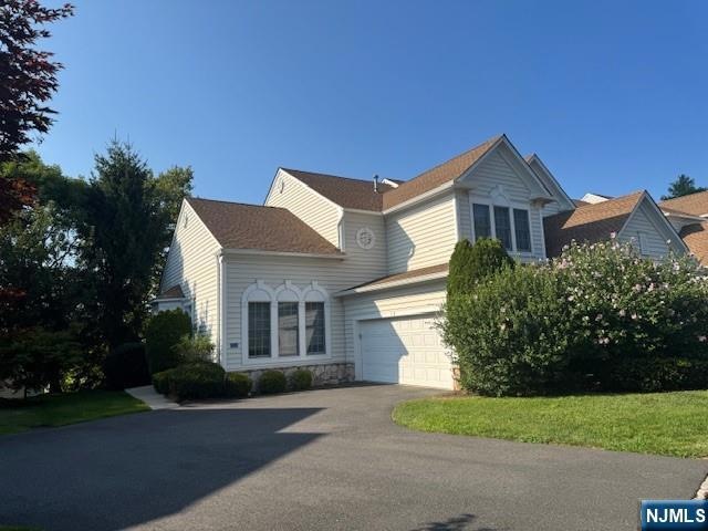 17 Scarlet Oak Ln, Paramus, NJ 07652 - photo 1