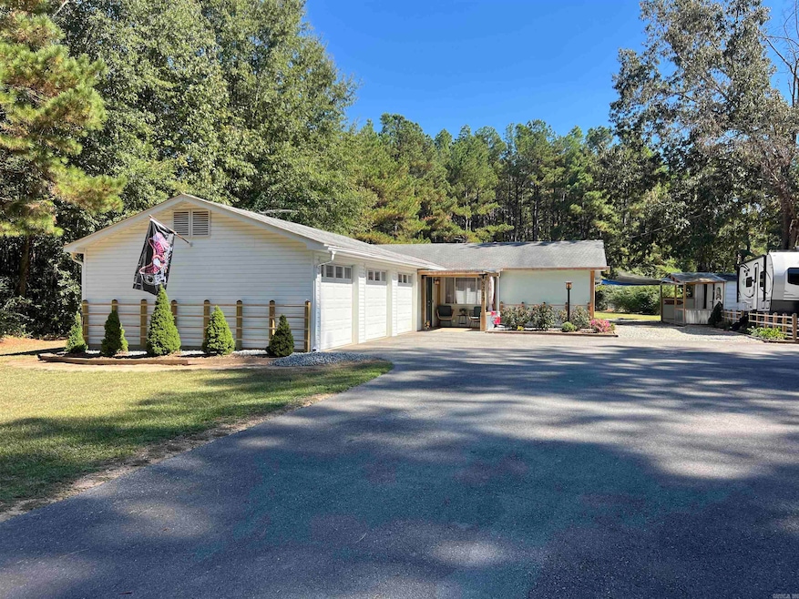 8213 Old Warren Rd, Pine Bluff, AR 71603 - photo 1