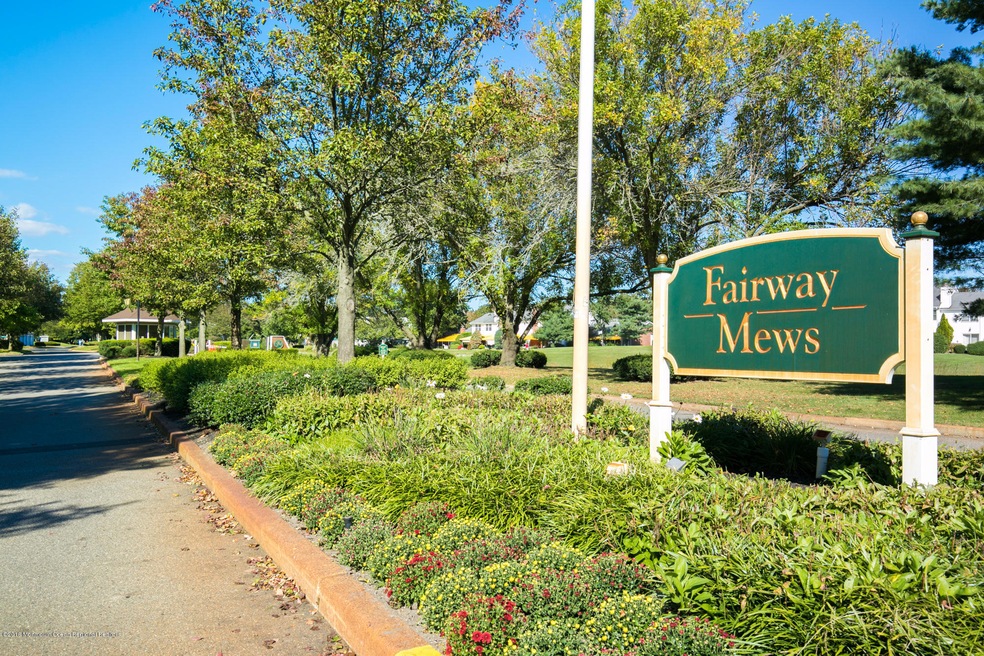 81 Walnut Dr, Spring Lake, NJ 07762 - photo 1