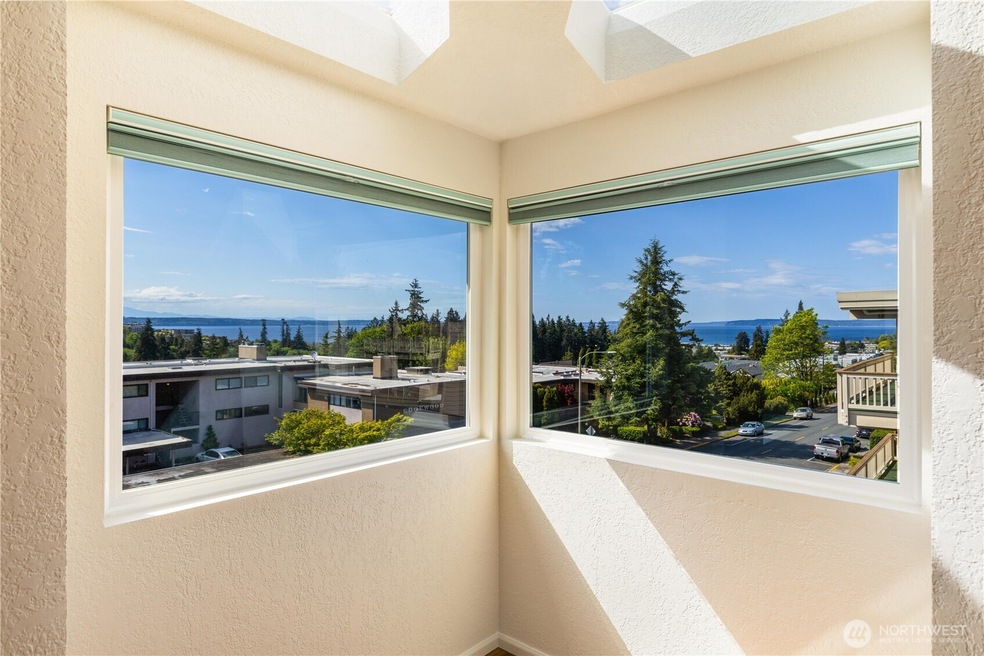 1113 5th Ave S unit 301, Edmonds, WA 98020 - photo 1