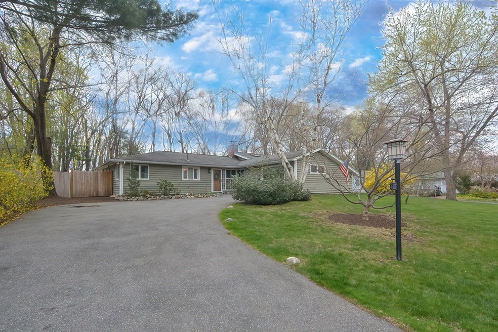 20 Pinewood Dr, Framingham, MA 01701 - photo 1