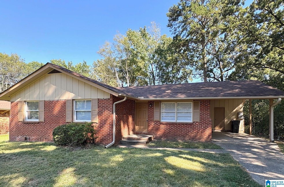 412 16th Ct NW, Center Point, AL 35215 - photo 1