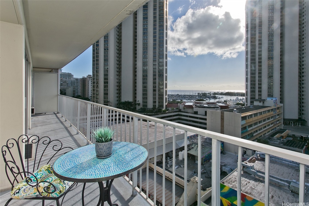 Sunset Towers unit 1007, Honolulu, HI 96814 - photo 1