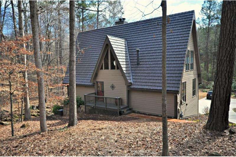 Beautiful Chalet Home with 3 BR/3 BA in Smyrna