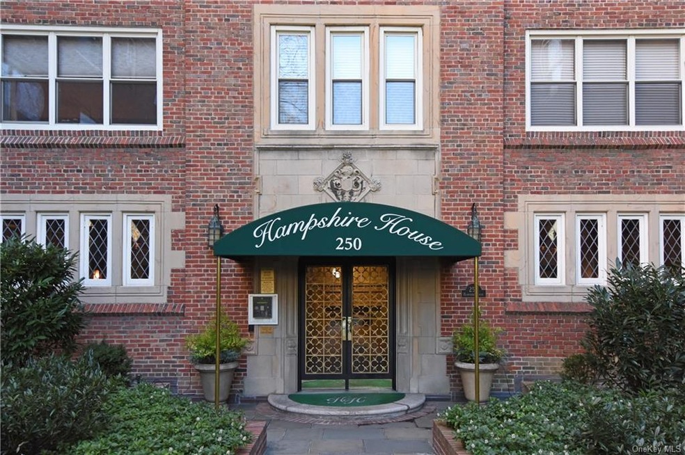 250 Bronxville Rd unit 2K, Bronxville, NY 10708 - photo 1