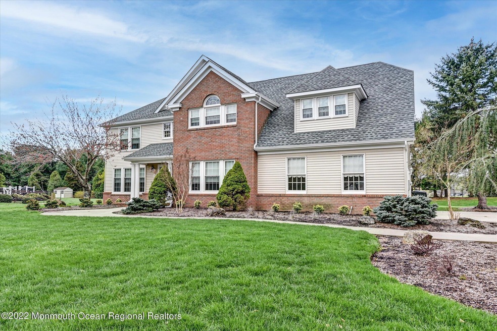 6 Falcon Ridge Cir, Holmdel, NJ 07733 - photo 1