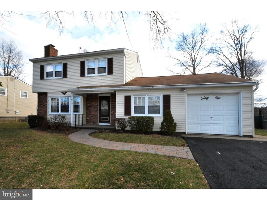 41 Winding Way W, Morrisville, PA 19067 - photo 1