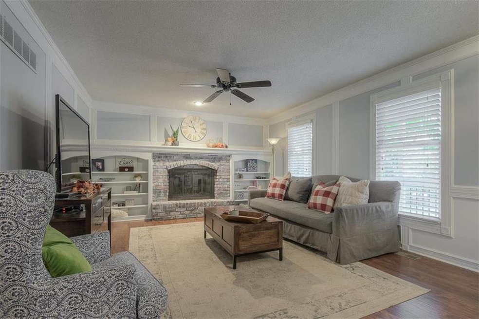 6833 Alden St, Shawnee, KS 66216 - photo 1