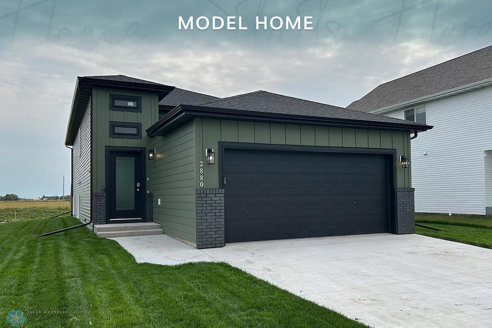 2880 74th Ave S, Fargo, ND 58104 - photo 1