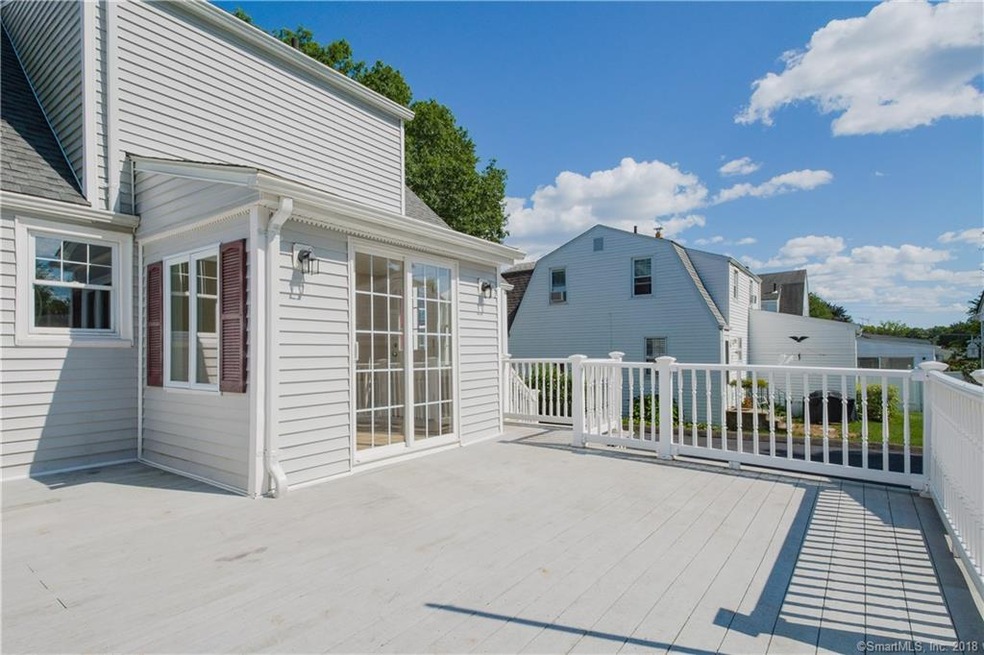 721 Quaker Ln S, West Hartford, CT 06110 - photo 1