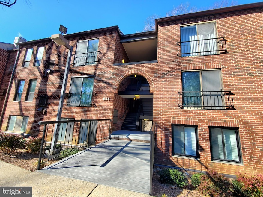 609 Hudson Ave, Takoma Park, MD 20912 - photo 1